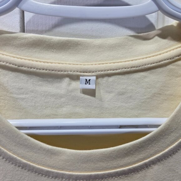 New Women’s “Tis the Season” Football Graphic T-Shirt – Size Medium - Picture 4 of 6